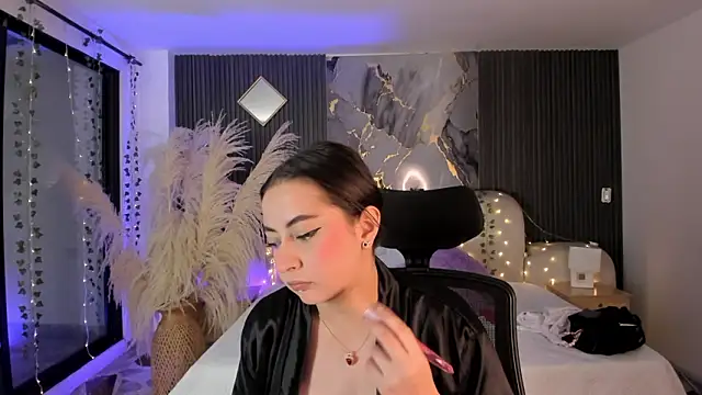 SarahCastro1  online show from 15, 2, 2026