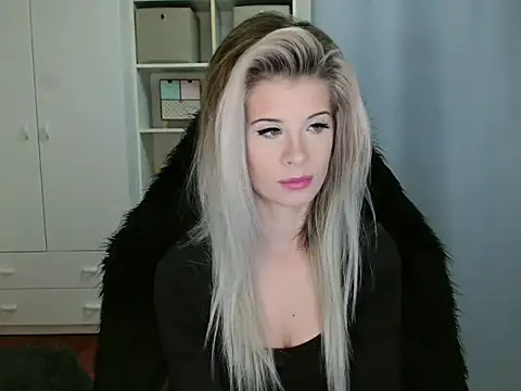 KristineGlow online show from 21, 11, 2025