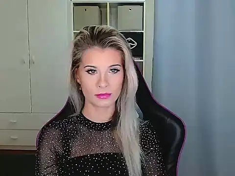 KristineGlow online show from 5, 12, 2025