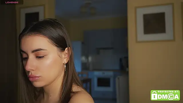 Snapshot of KateCarrey chatting on 28, 10, 2025 KateCarrey online show from 28, 10, 2025