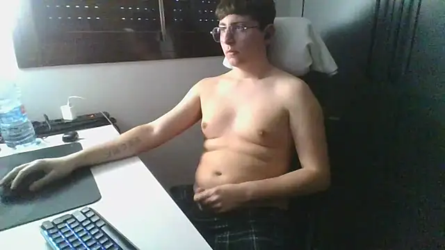 Snapshot of aaress22cm chatting on 9, 2, 2026 aaress22cm online show from 9, 2, 2026