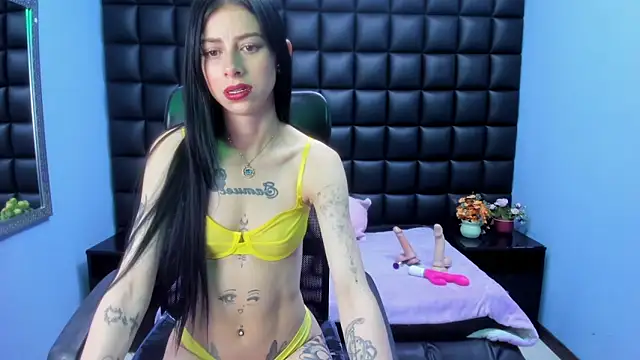 Dulce Miaa  online show from 9, 2, 2026