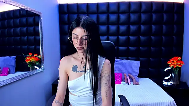 Dulce Miaa  online show from 13, 6, 2026