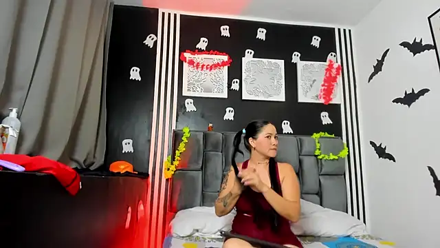 Hornycouple Hot online show from 22, 10, 2025