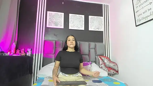 Hornycouple Hot online show from 1, 11, 2025