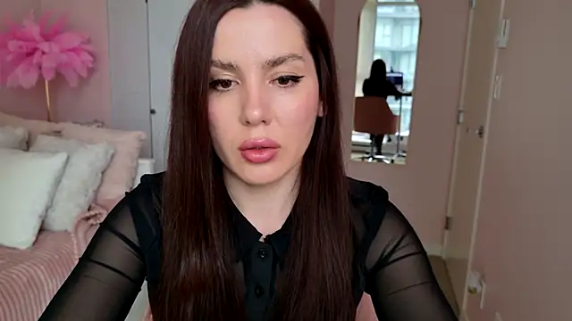 Snapshot of SirenSwitch chatting on 16, 10, 2025 SirenSwitch online show from 16, 10, 2025