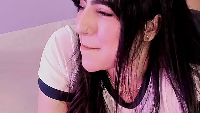 Camila Matinez  online show from 22, 11, 2025