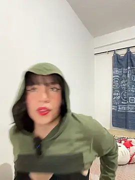 Snapshot of aliciia_23 chatting on 13, 11, 2025 aliciia 23 online show from 13, 11, 2025