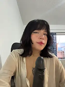 Snapshot of aliciia_23 chatting on 21, 11, 2025 aliciia 23 online show from 21, 11, 2025