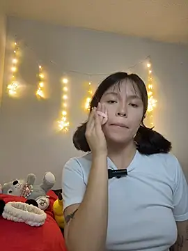 Snapshot of aliciia_23 chatting on 2, 12, 2025 aliciia 23 online show from 2, 12, 2025