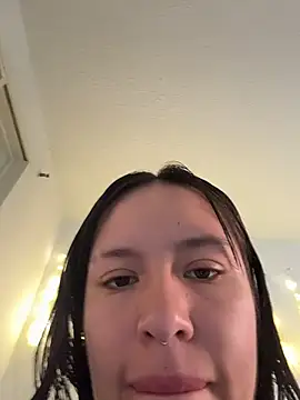 Snapshot of aliciia_23 chatting on 15, 12, 2025 aliciia 23 online show from 15, 12, 2025