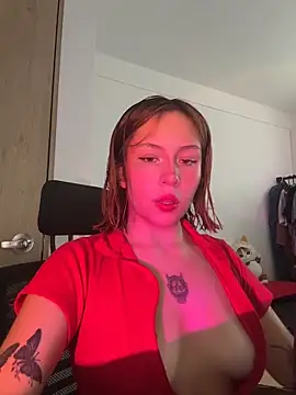 aliciia 23 online show from 15, 4, 2026