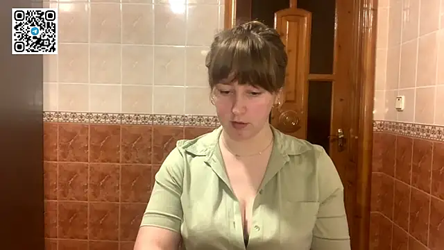 MaroonMoon  online show from 15, 12, 2025