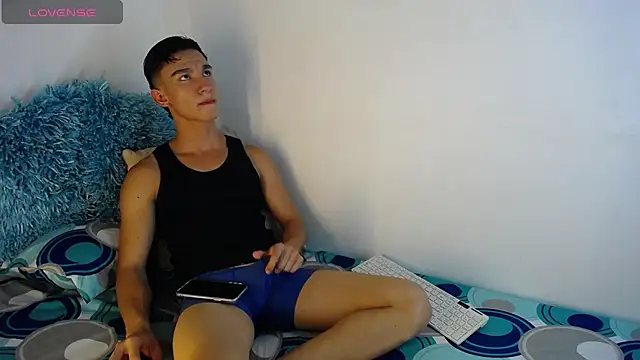 Snapshot of babyandy_x chatting on 23, 9, 2025 babyandy x online show from 23, 9, 2025