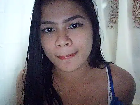 Snapshot of Zachariah_05 chatting on 13, 10, 2025 Zachariah 05 online show from 13, 10, 2025