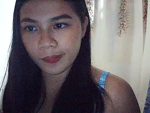 Snapshot of Zachariah_05 chatting on 17, 10, 2025 Zachariah 05 online show from 17, 10, 2025
