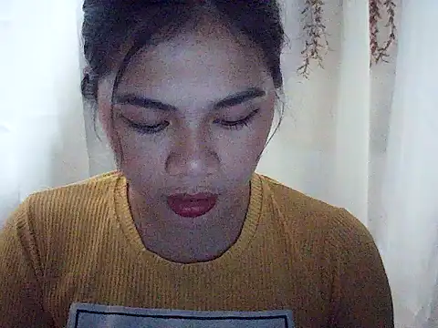 Snapshot of Zachariah_05 chatting on 18, 10, 2025 Zachariah 05 online show from 18, 10, 2025