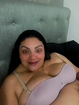 tiffany Johnson1 online show from 4, 12, 2025