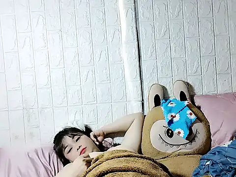 Lyly nuce online show from 9, 11, 2025