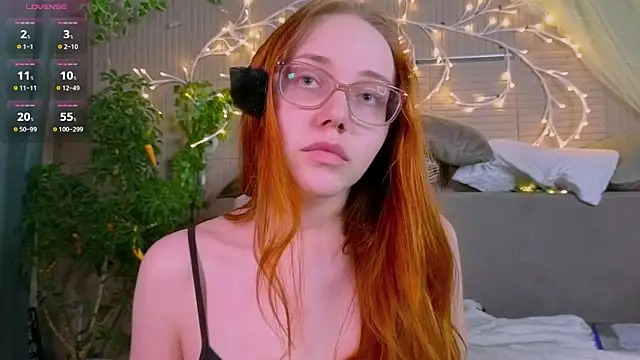 Snapshot of PollyVinice chatting on 3, 7, 2026 PollyVinice online show from 3, 7, 2026