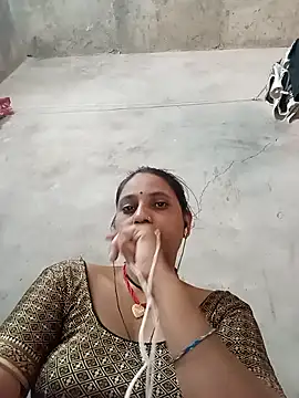 Snapshot of Sandhya_x chatting on 12, 9, 2025 Sandhya x online show from 12, 9, 2025