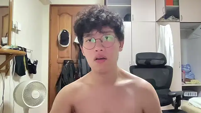 Passionatetwink2 online show from 6, 11, 2025