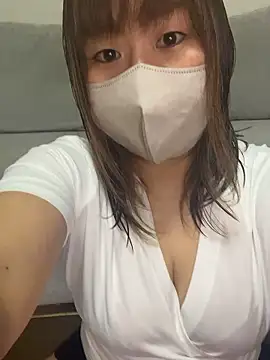 Snapshot of xxx_yuna_xxx chatting on 13, 10, 2025 xxx yuna xxx online show from 13, 10, 2025