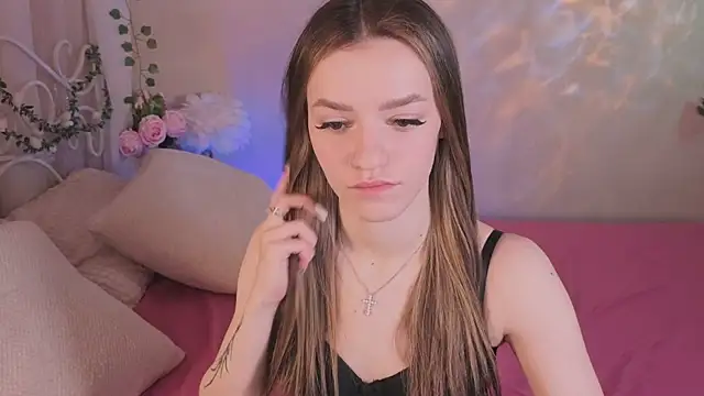 E l i z e  online show from 18, 4, 2026