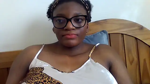 Snapshot of SexyGemBeautyX chatting on 8, 9, 2025 SexyGemBeautyX online show from 8, 9, 2025