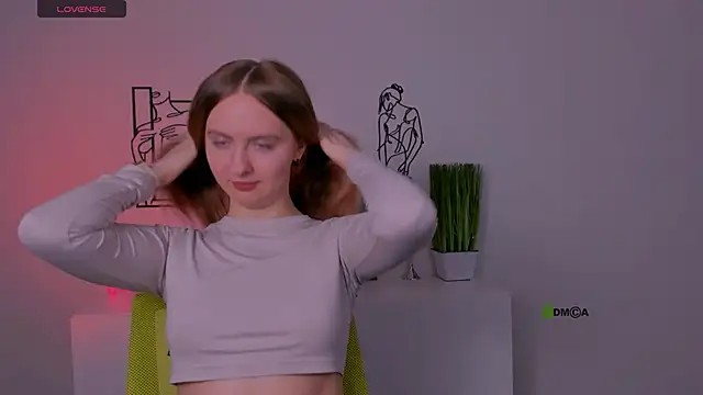 Snapshot of mila_glow1 chatting on 1, 10, 2025 mila glow1 online show from 1, 10, 2025