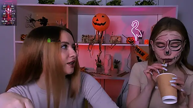 Snapshot of mila_glow1 chatting on 29, 10, 2025 mila glow1 online show from 29, 10, 2025