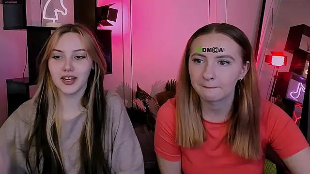 Snapshot of mila_glow1 chatting on 5, 11, 2025 mila glow1 online show from 5, 11, 2025