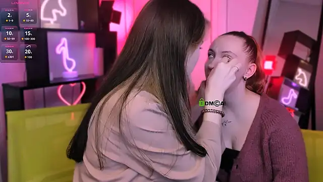 Snapshot of mila_glow1 chatting on 30, 11, 2025 mila glow1 online show from 30, 11, 2025