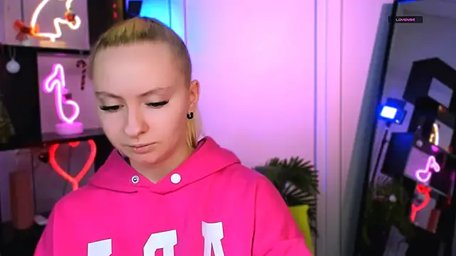 mila glow1 online show from 8, 1, 2026