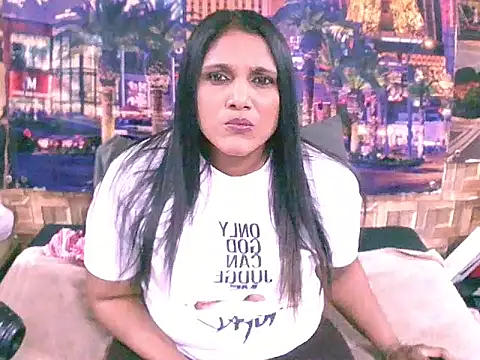 Snapshot of IndianSexyLady4u chatting on 23, 10, 2025 IndianSexyLady4u online show from 23, 10, 2025