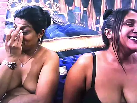 Snapshot of IndianSexyLady4u chatting on 30, 11, 2025 IndianSexyLady4u online show from 30, 11, 2025