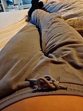 Snapshot of Horny_mummy chatting on 1, 11, 2025 Horny mummy online show from 1, 11, 2025