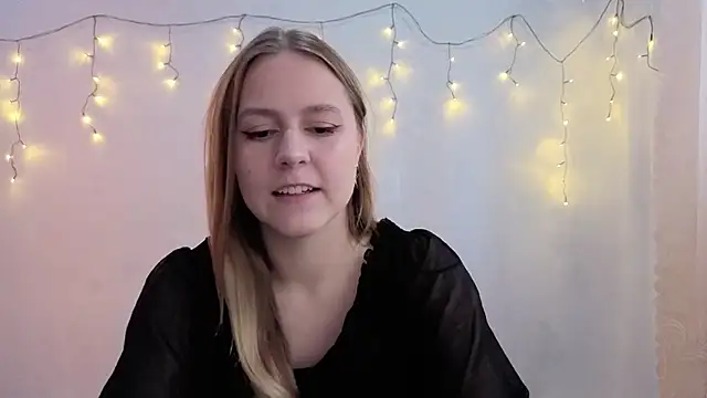 Snapshot of ShyMistery chatting on 10, 11, 2025 ShyMistery online show from 10, 11, 2025
