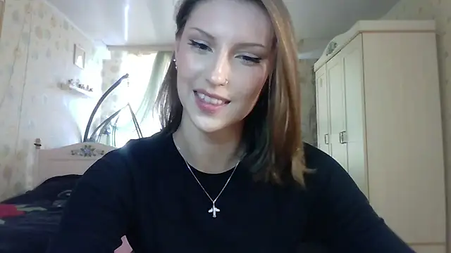 Snapshot of RuxaShade chatting on 15, 10, 2025 RuxaShade online show from 15, 10, 2025