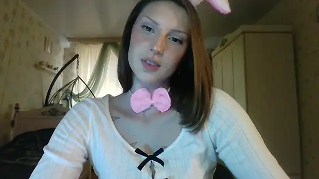 Snapshot of RuxaShade chatting on 30, 10, 2025 RuxaShade online show from 30, 10, 2025