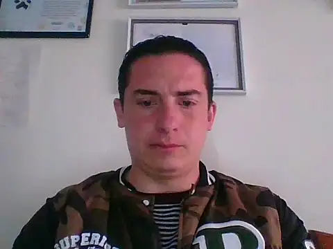 Snapshot of mickseb89 chatting on 29, 9, 2025 mickseb89 online show from 29, 9, 2025