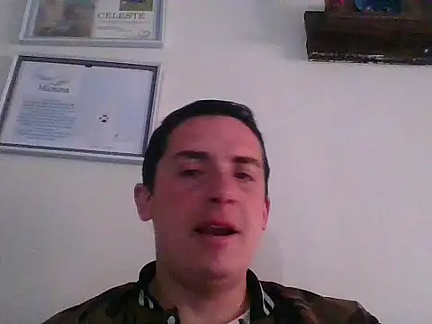 Snapshot of mickseb89 chatting on 3, 10, 2025 mickseb89 online show from 3, 10, 2025