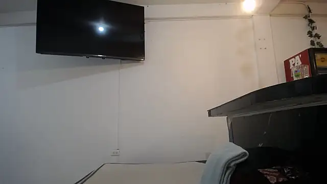 Snapshot of yohacriss chatting on 11, 9, 2025 yohacriss online show from 11, 9, 2025