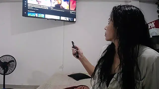 Snapshot of yohacriss chatting on 18, 9, 2025 yohacriss online show from 18, 9, 2025