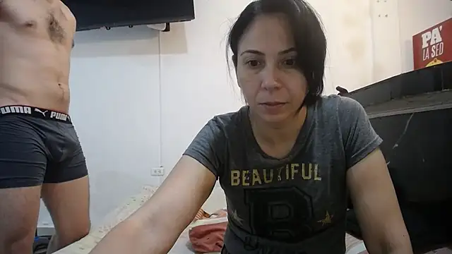 Snapshot of yohacriss chatting on 4, 10, 2025 yohacriss online show from 4, 10, 2025