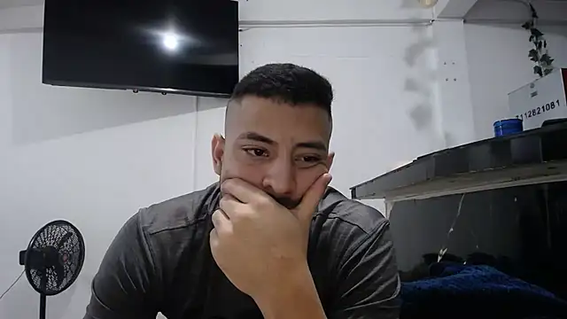 Snapshot of yohacriss chatting on 15, 10, 2025 yohacriss online show from 15, 10, 2025