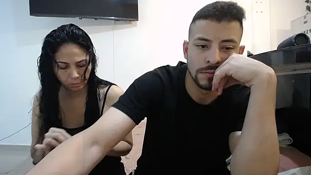 Snapshot of yohacriss chatting on 17, 10, 2025 yohacriss online show from 17, 10, 2025