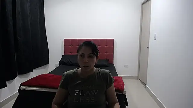 Snapshot of yohacriss chatting on 7, 11, 2025 yohacriss online show from 7, 11, 2025