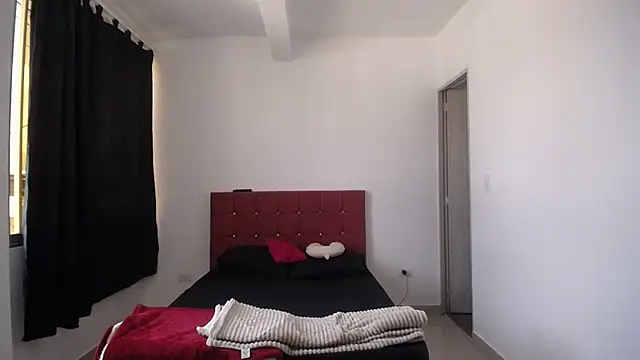 Snapshot of yohacriss chatting on 19, 11, 2025 yohacriss online show from 19, 11, 2025