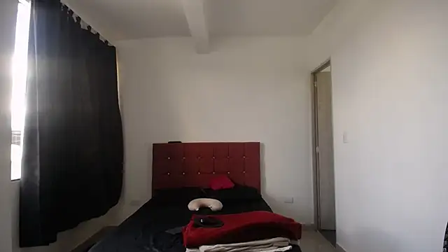 Snapshot of yohacriss chatting on 22, 11, 2025 yohacriss online show from 22, 11, 2025